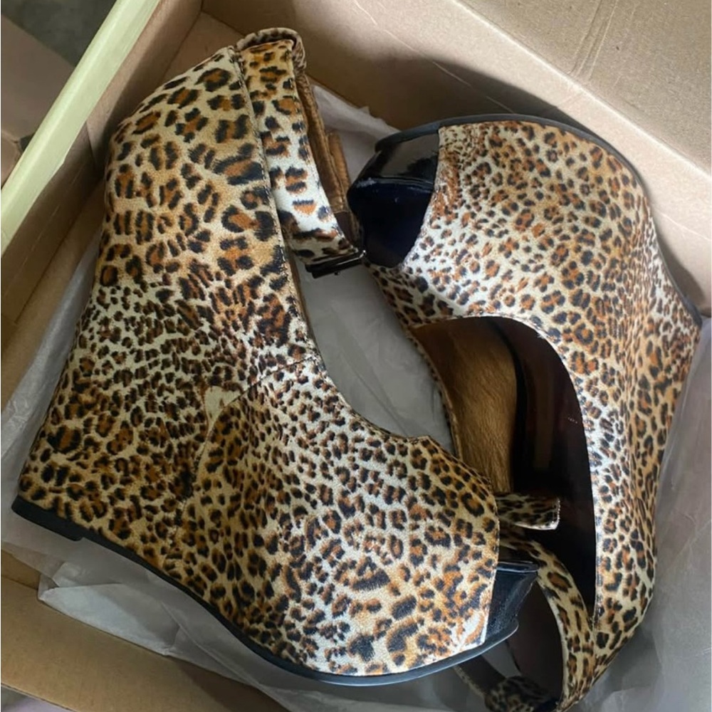 Cathy Jean | Shoes | Leopard Print Platform Type Heels